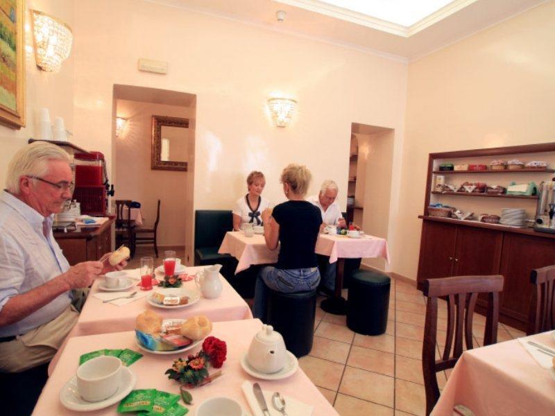 Hotel Stella 3*