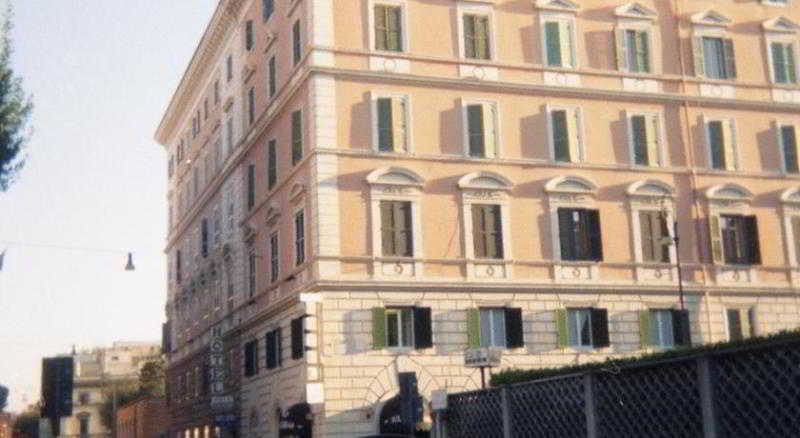 Stella Hotel 3*